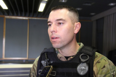 Aula inaugural do COESP, Curso de Operações Especiais da Polícia Militar do Paraná. Na foto: Capitão Cesar Hoinatsk, do COE.