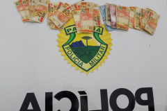 Homem é preso e dinheiro recuperado pela Polícia Militar após roubo de loja no Litoral do estado