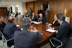 Governador Beto Richa assina liberação de crédito com o BID.