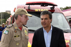 Governador Beto Richa, acompanhado pelo secretário da saúde, Michele Caputo, e demais autoridades, entrega 20 ambulâncias para o SIATE.Curitiba, 18/01/2017Foto: Ricardo Almeida / ANPr