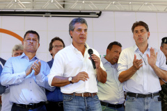 O governador Beto Richa acompanhado pelo prefeito, Leonaldo Paranhos da Silva e demais autoridades, anunciou a construção da segunda Unidade Paraná Seguro (UPS) do município de Cascavel.Cascavel, 08/02/2017Foto: Arnaldo Alves / ANPr