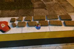 Motociclista é flagrado por policiais rodoviários com quase cinco quilos de maconha no Litoral do estado