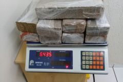 Quarteto suspeito de tráfico de drogas é identificado pela polícia

