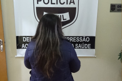 Mulher é presa por vender produtos de limpeza impróprios na Capital

