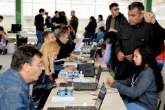 A comunidade do bairro Parolin, em Curitiba, teve acesso neste sábado (1) a diversos serviços e ações gratuitos por meio do programa UPS Cidadania, que oferta atividades promovidas com a integração da Polícia Militar, Secretaria de Estado da Justiça, Trabalho e Diretos Humanos e diversos órgãos estaduais e municipais. Curitiba, 30/07/2017.Foto:  Divulgação PMPR