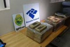 BPFron apreende mais de 40 quilos de maconha e conduz três pessoas à delegacia no Oeste do estado