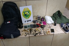 Policial militar flagra dupla furtando residência e recupera objetos em Maringá