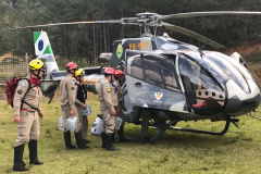 Durante ação inédita, BPMOA apoia Corpo de Bombeiros no combate a incêndio com novo equipamento

