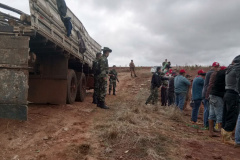 Motosserras são apreendidas e suspeitos encaminhados pela Polícia Ambiental por corte de madeira em área de preservação