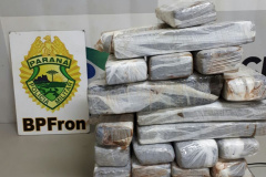 Adolescente é flagrada com mais de 20 quilos de maconha durante abordagem do BPFron em Guaíra

