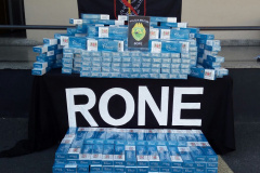 Após denúncia, BOPE apreende 360 caixas de cigarros contrabandeados em Curitiba

