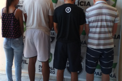 Quatro pessoas suspeitas da participação de um roubo a farmácia são presas em Maringá

