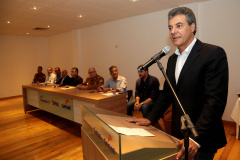 O governador Beto Richa participou nesta sexta-feira (12) da solenidade de troca do comando do 2º Batalhão da Polícia Militar, com sede em Jacarezinho, no Norte Pioneiro, e enfatizou importância da corporação e o valor que o Governo do Estado dá aos policiais.Jacarezinho, 12/01/2018.Foto: Jaelson Lucas/ANPr