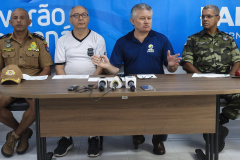 Mesa Diretiva: Tenente-Coronel Rui Noé Barroso Torres - Comandante do 9º BPM /Delegado Miguel Stadler - Coordenador da Polícia Civil na Op. Verão /Cel. QOPM Élio de Oliveira Manoel - Secretário Chefe da Casa Militar e Governadoria /Major Manoel Jorge dos Santos Neto - Subcomandante do BPAmb