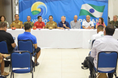05 02 18 MatinhosDa esquerda para direita Ilda Nagafuti  Chefe da 1ª Regional de Saúde   Capitão Idevaldo de Paula Cunha Junior Polícia Rodoviária EstadualCapitão Durval Tavares Junior Polícia AmbientalMajor Edson Oliveira Avila Subcomandante do 8ºGBCel QOPM Chehade Elias Geha Comandante do 6º CRPMCel QOPM Élio de Oliveira Manoel  Secretário Chefe da Casa Militar e Coordenador Geral do Verão ParanáRuy Hauer Prefeito de MatinhosDelegado Miguel Stadler Coordenador da Polícia Civil na Operação