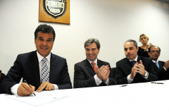 Governador Beto Richa, Secretário de Segurança Reinaldo de Almeida César e Delegado Geral Marcus Vinicius Michelotto