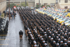 A Polícia Militar do Paraná (PM-PR) iniciou uma mega-operação (Operação 100) em Curitiba  e Região Metropolitana nesta sexta-feira (2). São 165 viaturas, 550 policiais militares de todos os batalhões espalhados pelos municípios com auxílio de motocicletas, cães, cavalos e helicóptero.  Curitiba, 02/08/2019 -  Foto: Geraldo Bubniak/ANPr