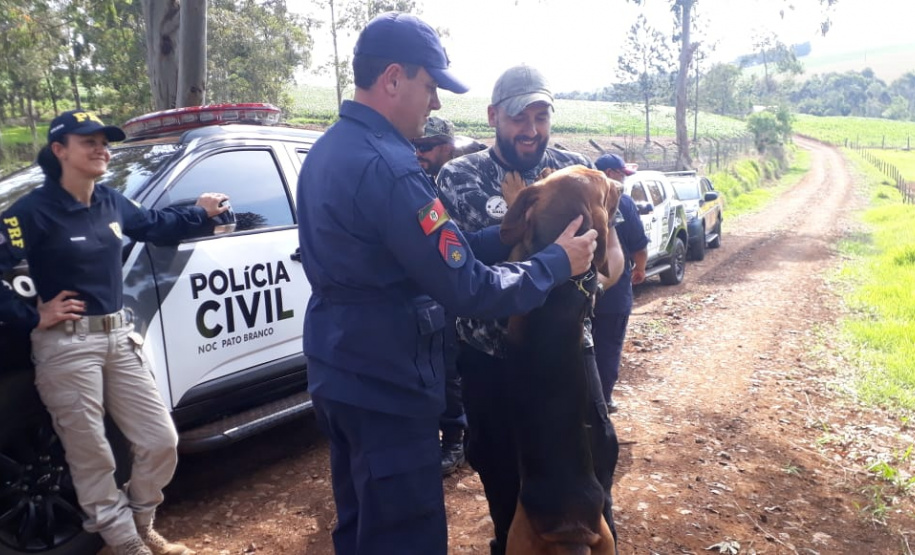 PCPR realiza seminário internacional com cães de busca em Pato Branco