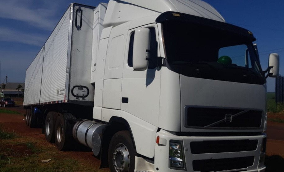 PCPR e PRF apreendem carga de cigarros contrabandeados em Assis Chateaubriand