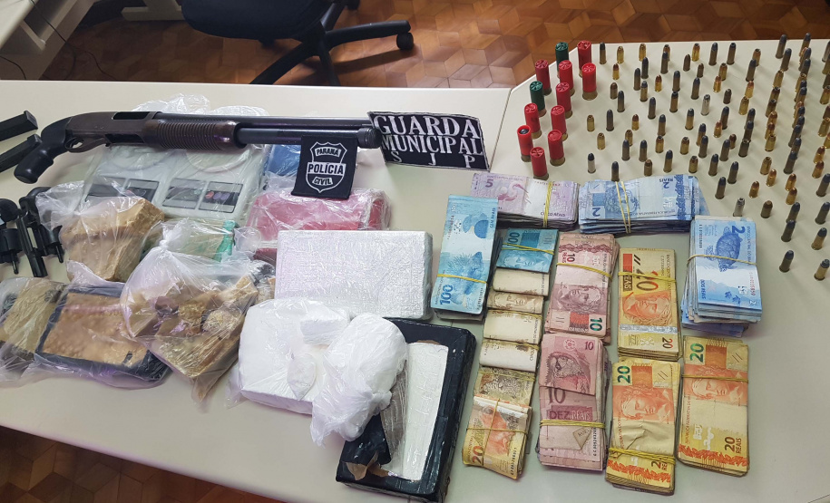 Polícia Civil e Guarda Municipal desarticulam esquema de drogas