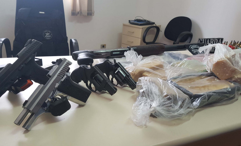 Polícia Civil e Guarda Municipal desarticulam esquema de drogas