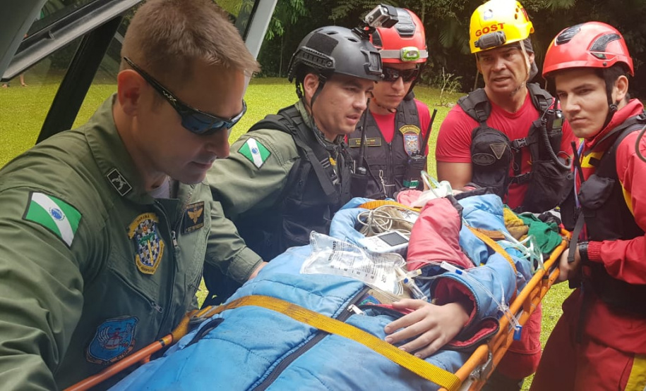BPMOA resgata adolescente que caiu no Pico do Marumbi, em Morretes (PR)