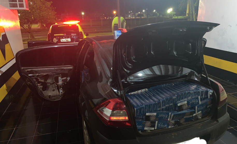 Policiais rodoviários apreendem 10 mil maços de cigarros contrabandeados no Oeste do estado
