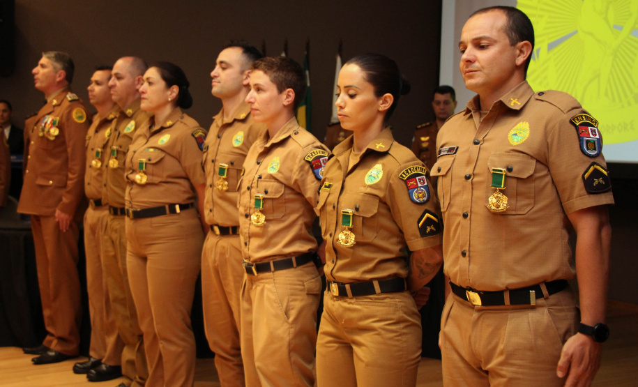 Com entrega de medalhas, o Centro de Educação Física e Desportos da PM comemora 28 anos de criação em Curitiba