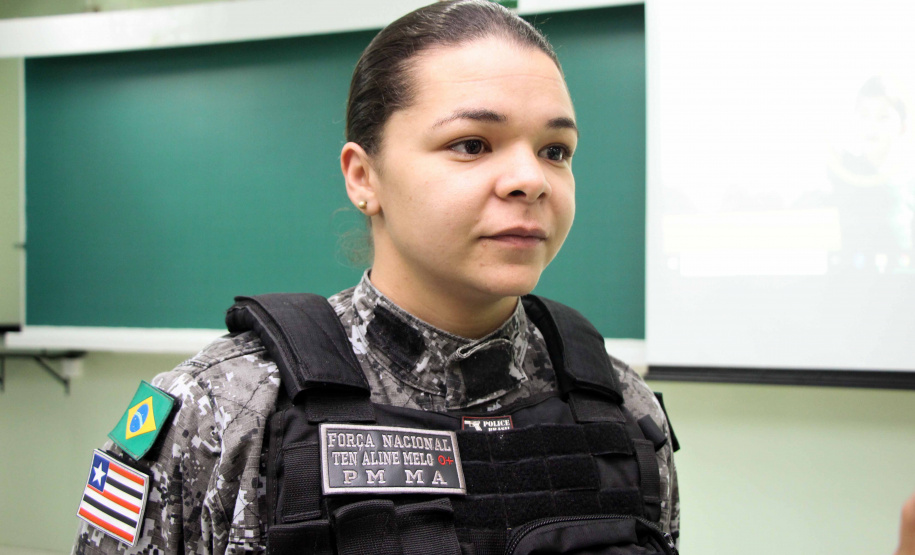 Forças de segurança envolvidos no Projeto-Piloto Em Frente Brasil ministram palestra para 130 alunos em São José dos Pinhais, na RMC