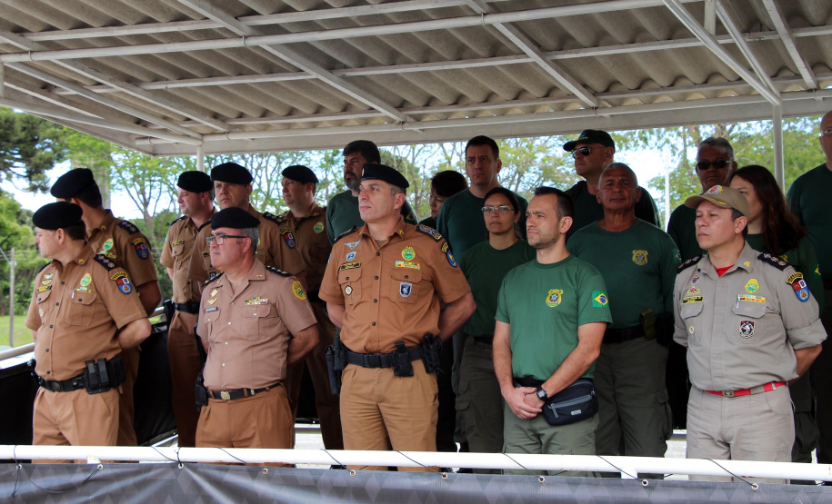 No Dia da Bandeira, PM faz cerimônia com a incineração da Bandeira Nacional em São José dos Pinhais