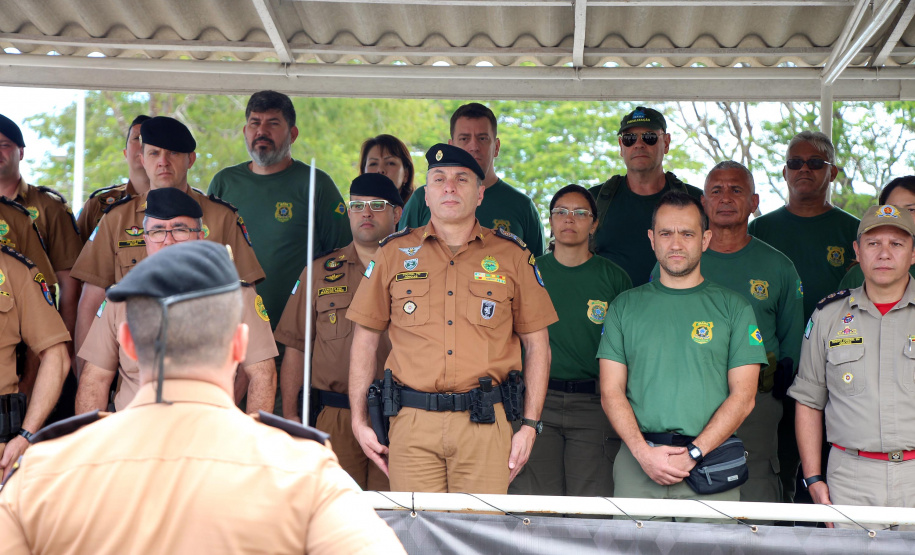 No Dia da Bandeira, PM faz cerimônia com a incineração da Bandeira Nacional em São José dos Pinhais