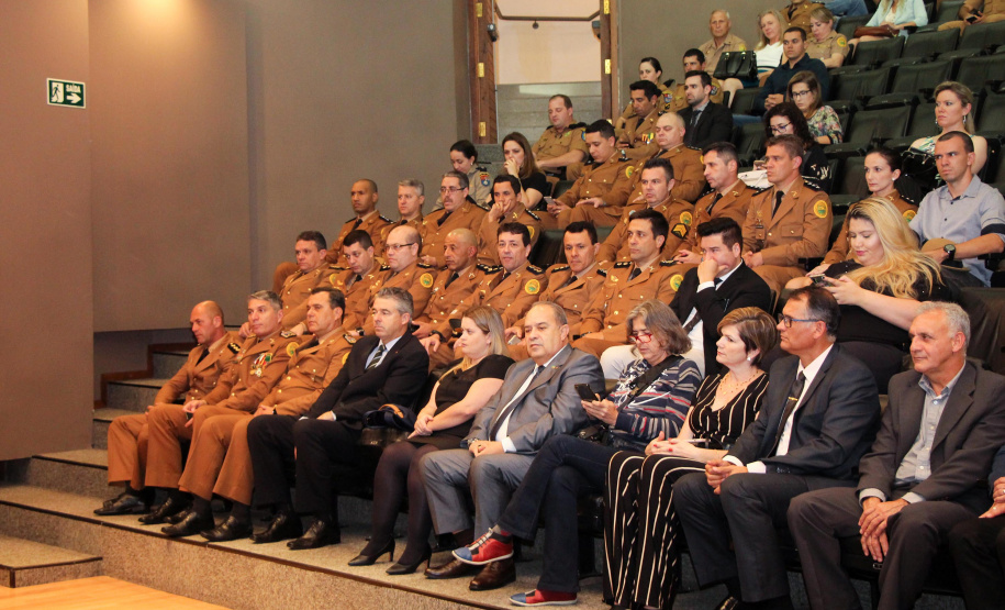 Com entrega de medalhas, o Centro de Educação Física e Desportos da PM comemora 28 anos de criação em Curitiba