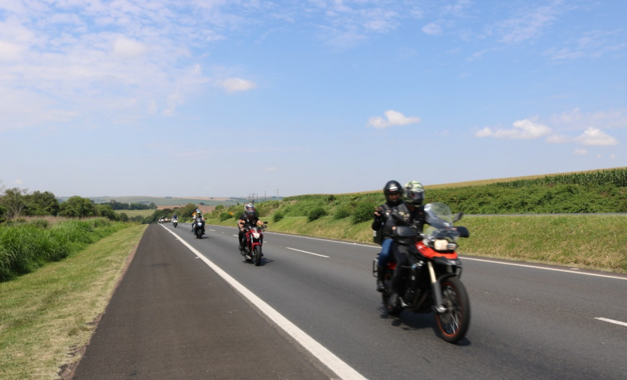 Mais de 200 pessoas se reúnem na 5ª Edição do Passeio Motociclístico do Pelotão de Trânsito em Ponta Grossa (PR)