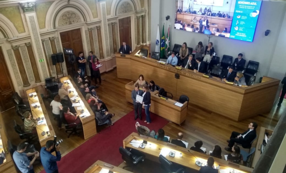 Polícia Científica recebe homenagem na Câmara Municipal de Vereadores de Curitiba