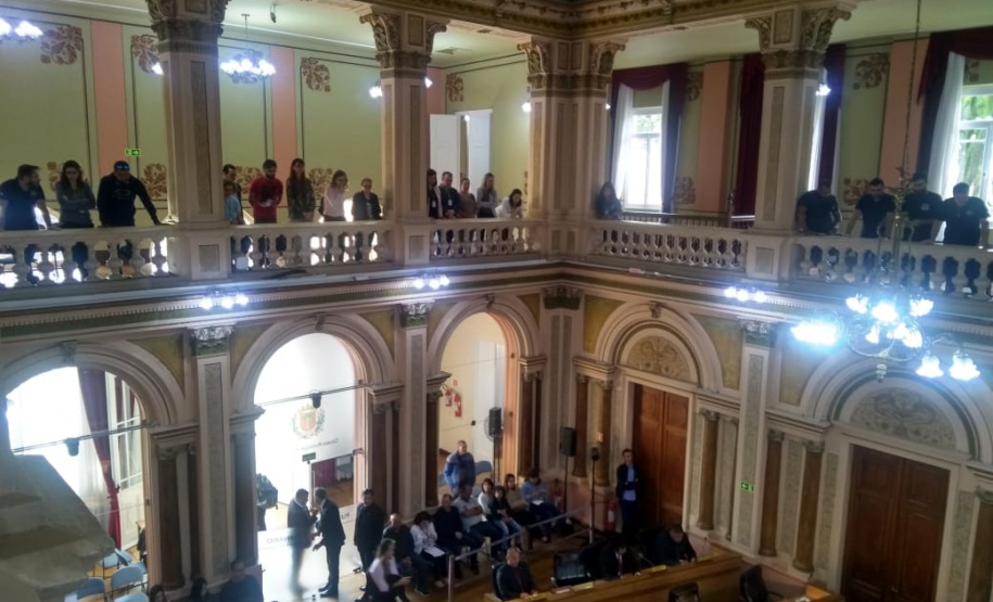Polícia Científica recebe homenagem na Câmara Municipal de Vereadores de Curitiba