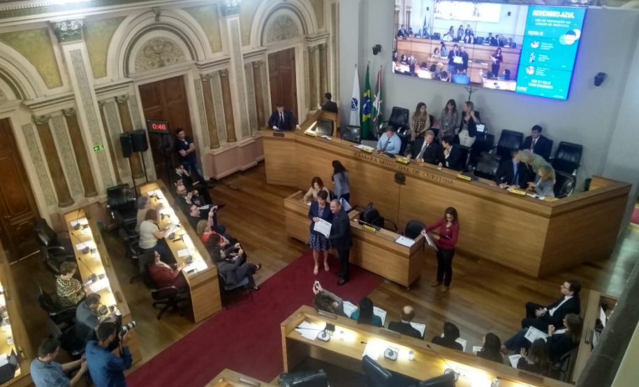 Polícia Científica recebe homenagem na Câmara Municipal de Vereadores de Curitiba