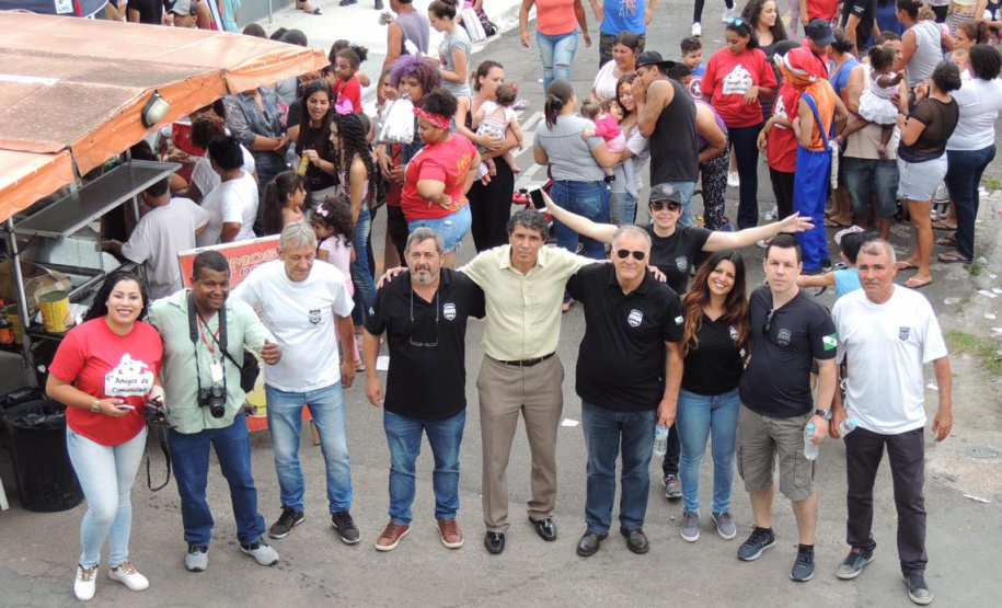 PCPR promove ação de Natal para 800 pessoas no bairro Cajuru