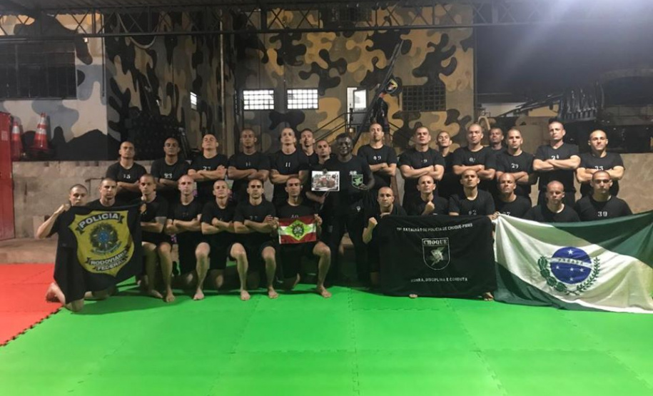Policiais militares de Cianorte (PR) concluem curso de Operações de Choque em Campo Grande (MS)