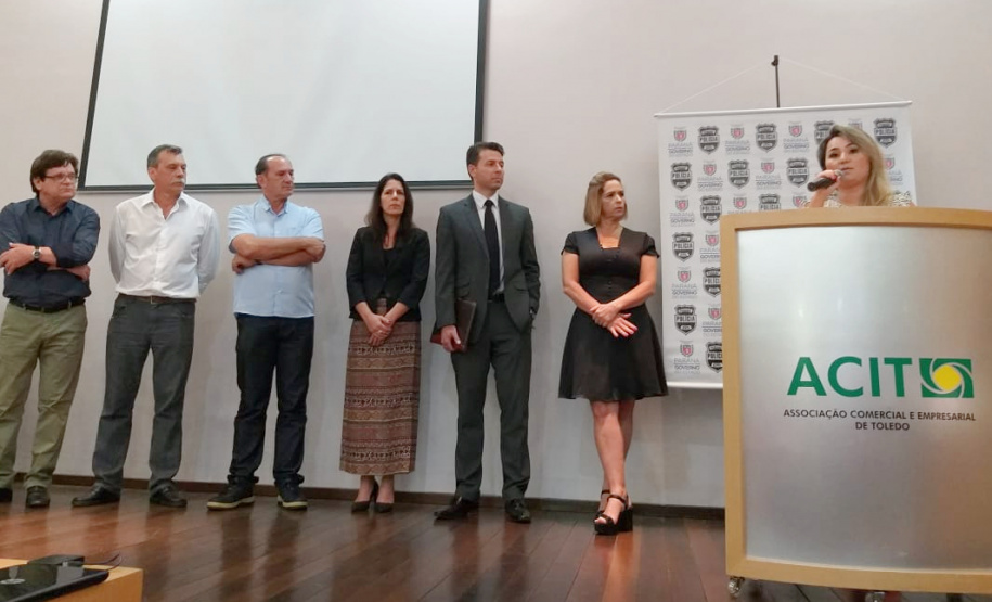 PCPR recebe doações para o Instituto de Identificação de Toledo