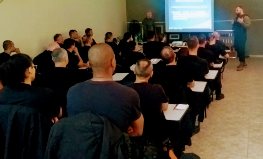 Agentes penitenciários da RMC passam por capacitação em direção defensiva e evasiva