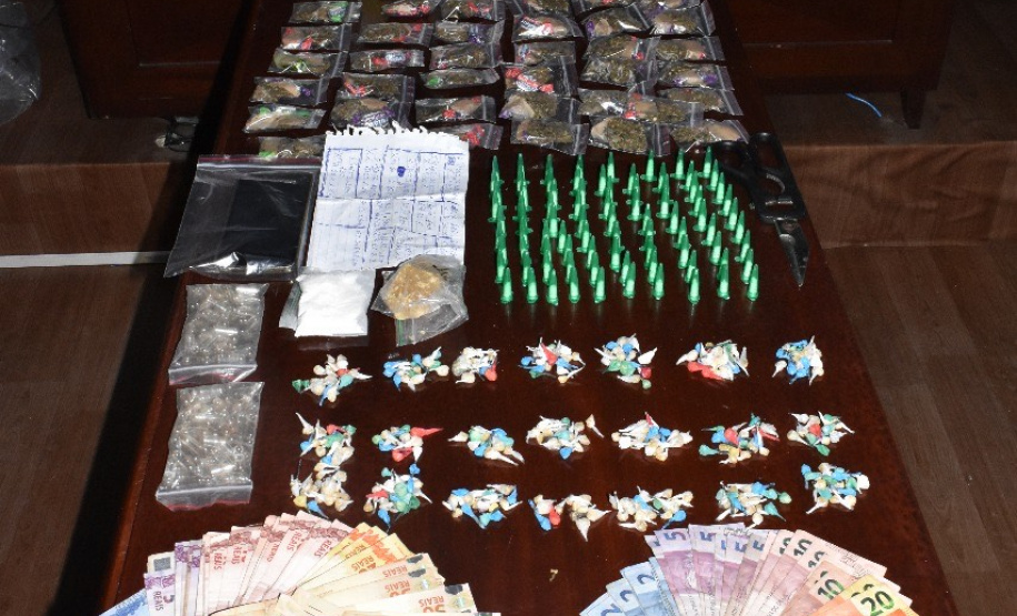 Seis pessoas são encaminhadas e drogas apreendidas durante Operação Regalo em Colombo (PR)