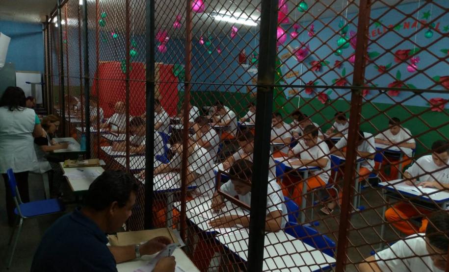 Provas do Enem são aplicadas aos privados de liberdade de todo o Paraná