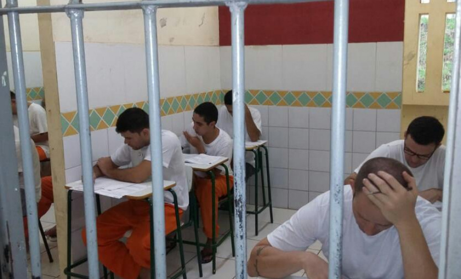 Provas do Enem são aplicadas aos privados de liberdade de todo o Paraná