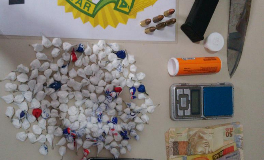 Operação Libertatem resulta na apreensão de duas armas de fogo e quase 200 buchas de cocaína no Litoral do estado