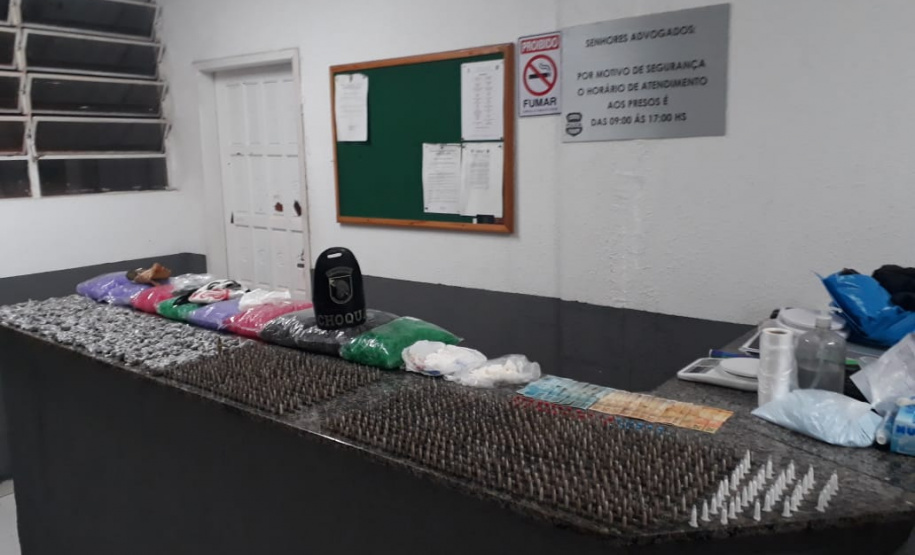 Ação do projeto-piloto Em Frente Brasil resulta na prisão de dois homens e na apreensão de grande quantidade de drogas em São José dos Pinhais (PR)