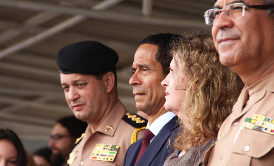 Secretário prestigia solenidade em comemoração a formatura do Ensino Médio do Colégio da Polícia Militar