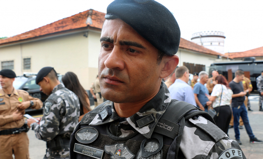 PM forma 35 policiais do Paraná e de Santa Catarina no Curso de Controle de Distúrbios Civis durante solenidade em Curitiba