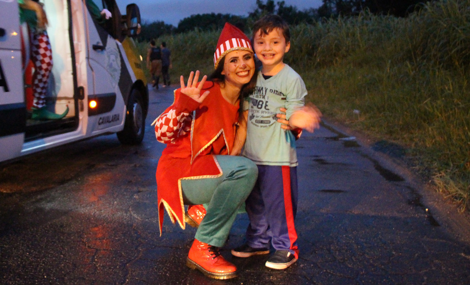 RPMon e BPTran arrecadam mais de seis mil brinquedos e fazem a alegria das crianças no Natal Itinerante em Curitiba