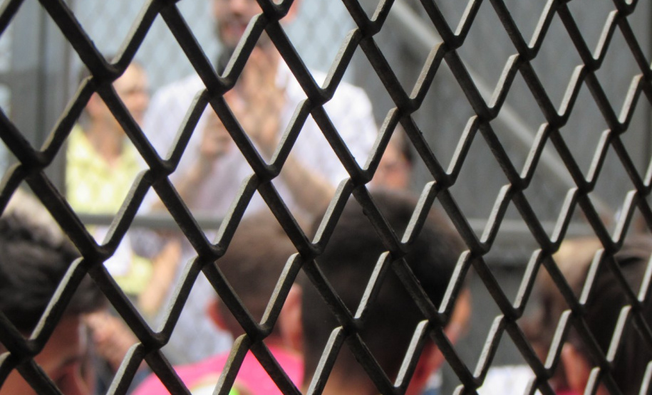 Familiares e presos se reúnem em festa de Natal, em Marechal Cândido Rondon