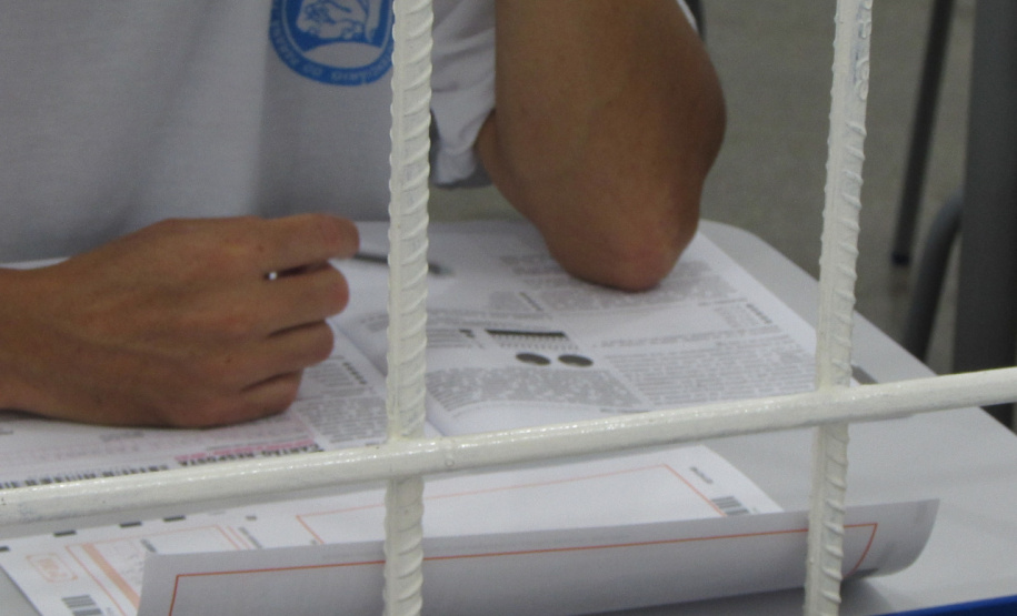 Provas do Enem são aplicadas aos privados de liberdade de todo o Paraná